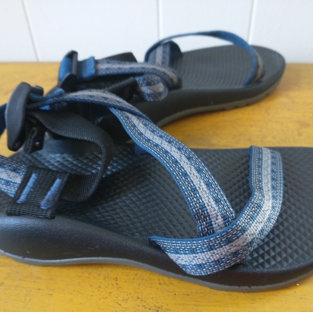 Chacos Boy's size 12